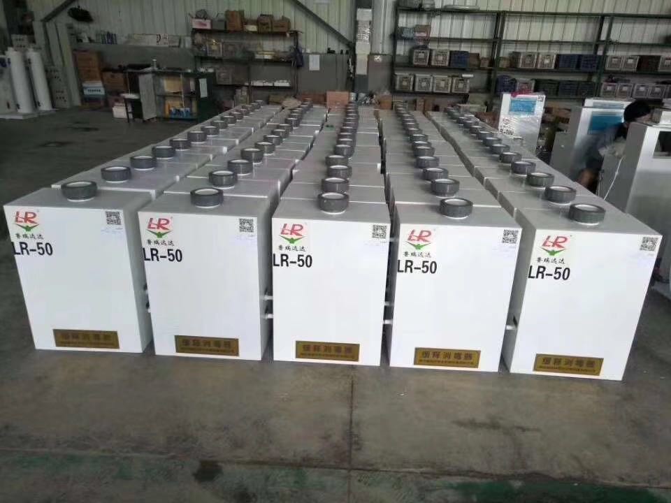 印刷机械网:什么品牌的丝网印刷机好?大家有推荐不