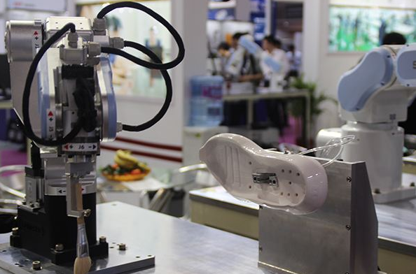 爱心永无界 温暖铸希望 爱心永无界 温暖铸希望