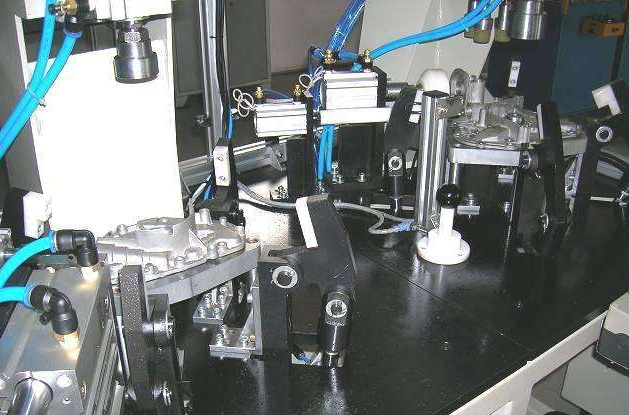 机器人销售陷“罗生门”巨轮股份 机器人销售陷“罗生门”巨轮股份