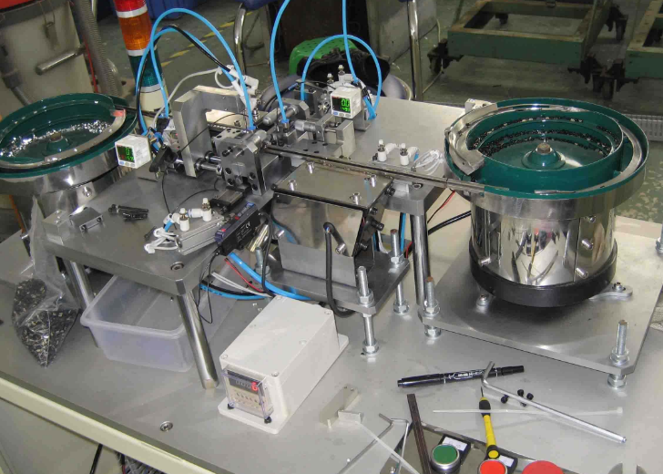 雷赛智能董事长李卫平先生当选为 雷赛智能董事长李卫平先生当选为